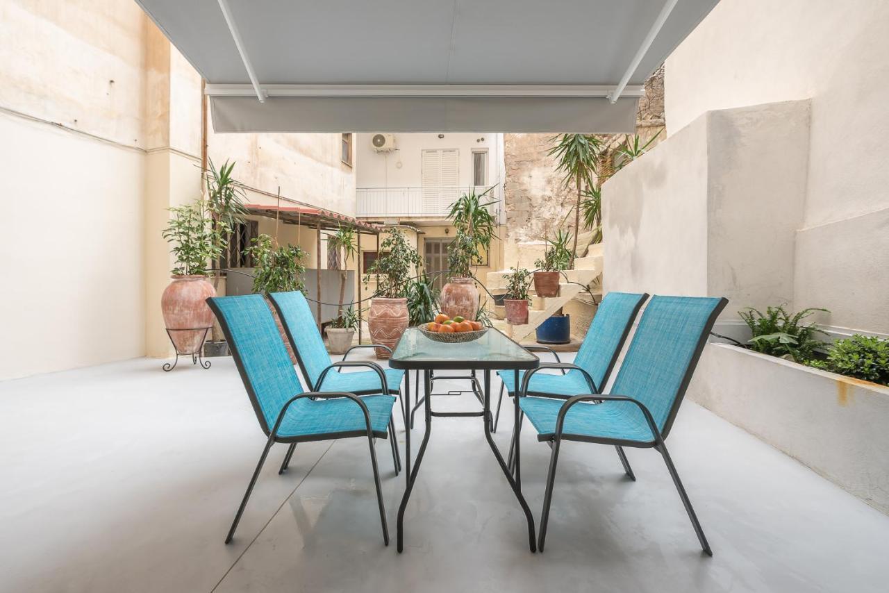 Appartement The Courtyard Oasis à Athènes Extérieur photo