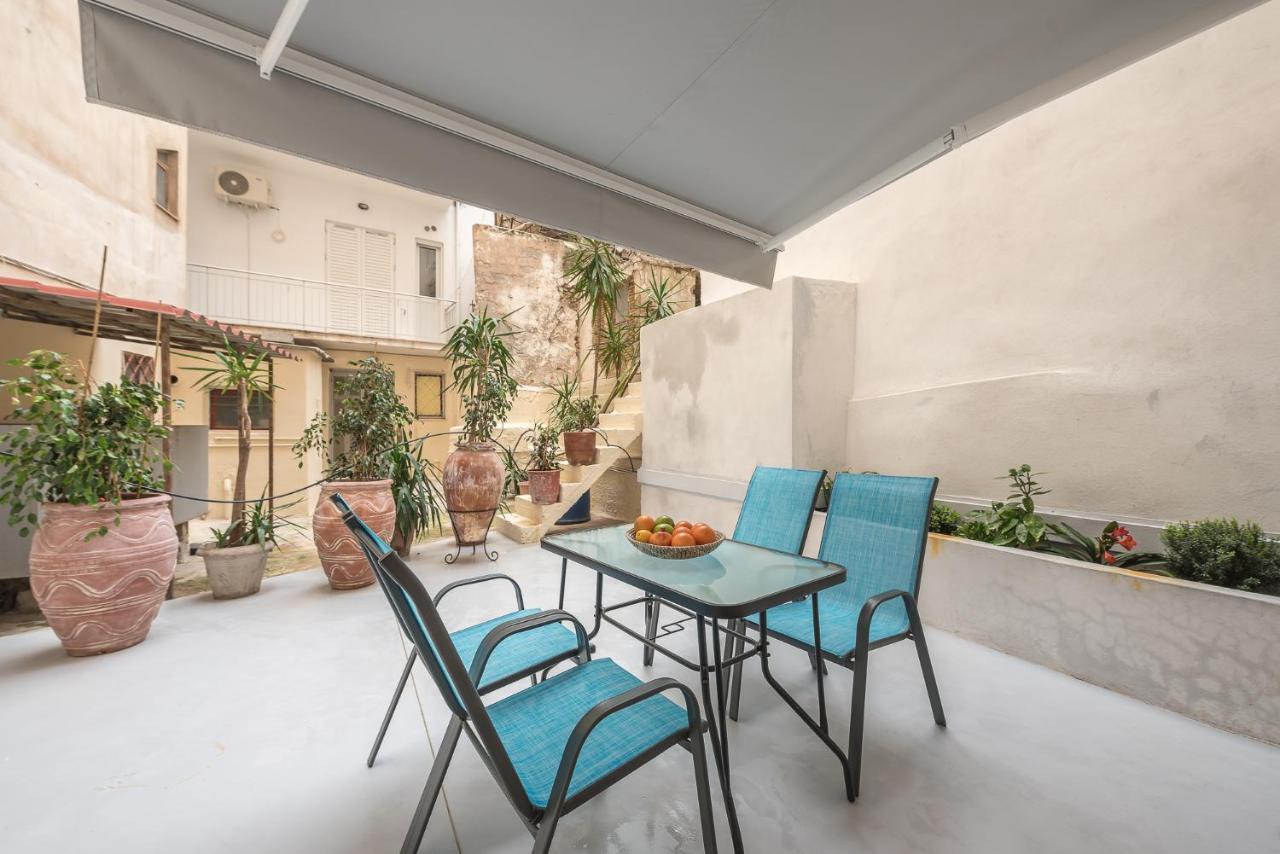 Appartement The Courtyard Oasis à Athènes Extérieur photo